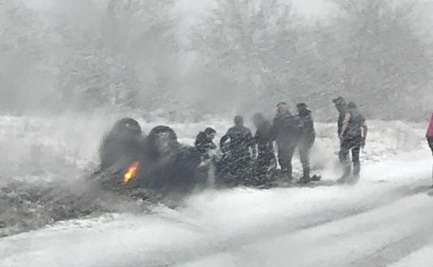 Dos heridas en un accidente por una placa de hielo en Ojacastro