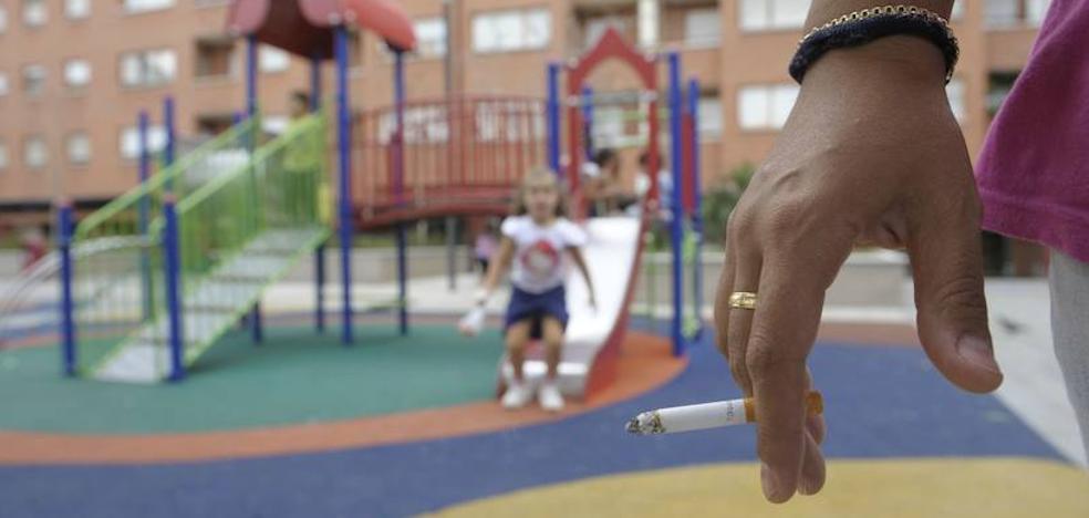 Pierde la custodia de sus hijos por exponerlos al humo del tabaco