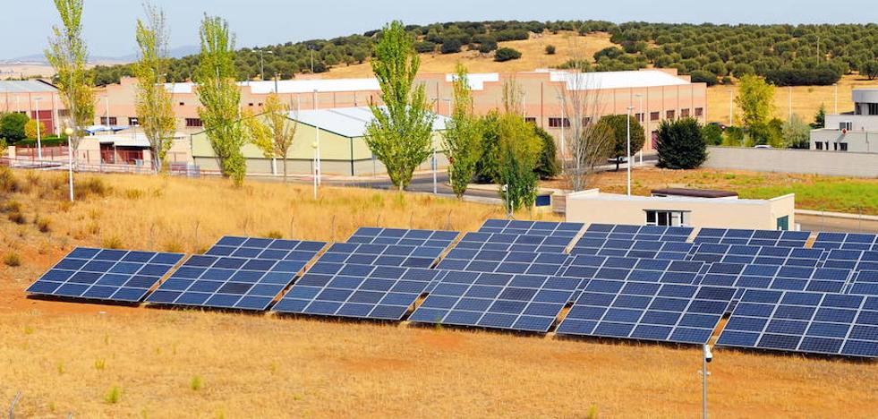 La industria se frena y reduce su consumo eléctrico un 2,5%