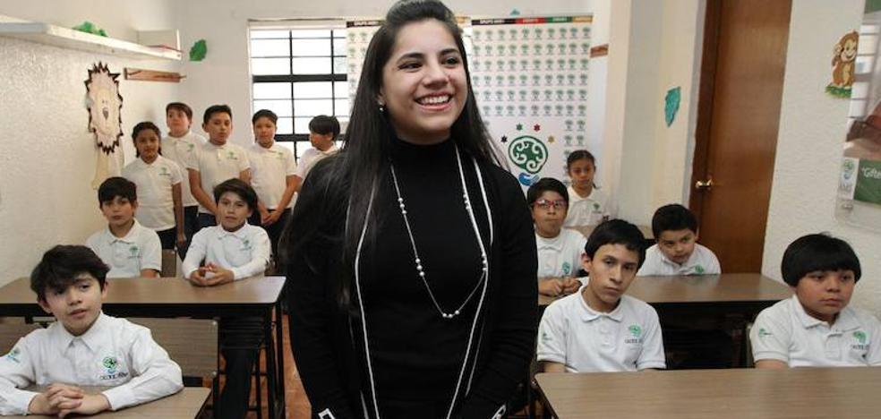 Dafne Almazán, la primera menor en ingresar en Harvard en un siglo