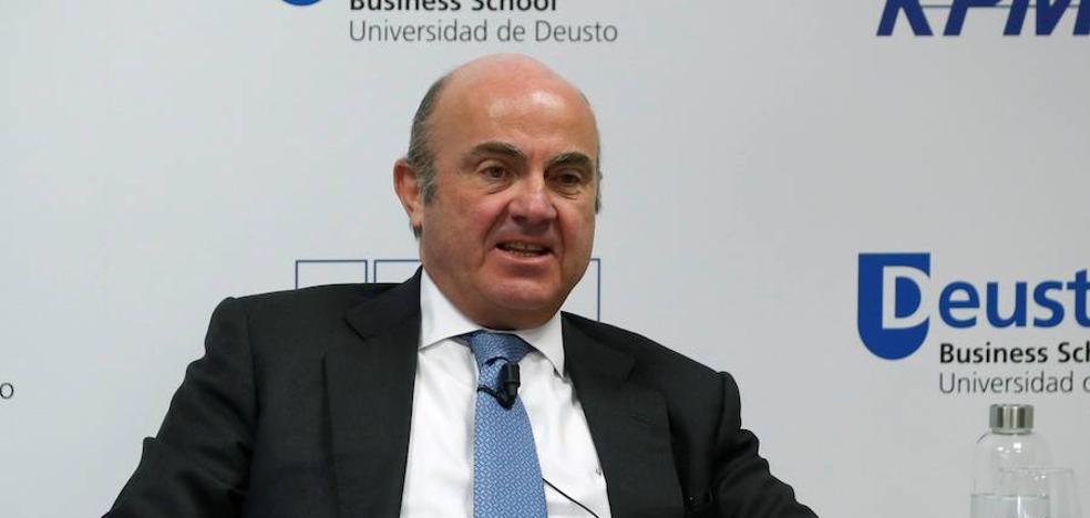 Guindos apunta que BBVA es «el más interesado» en aclarar con rapidez el caso del espionaje