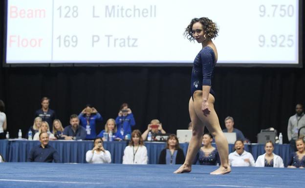 Katelyn Ohashi se abona al 10