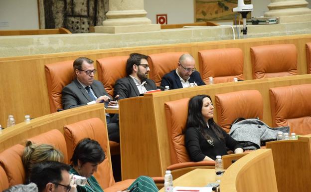 Los parlamentarios de Ciudadanos se querellan por injurias y calumnias contra Grajea