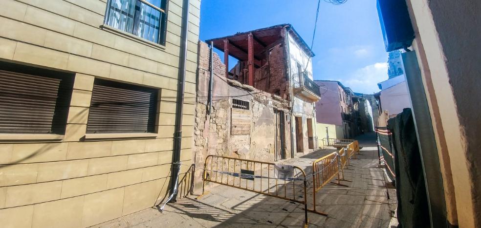 Cortada la calceatense calle Mayor por el peligro de derrumbe de un edificio