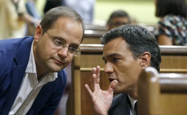 Sánchez se olvida de Luena en su libro