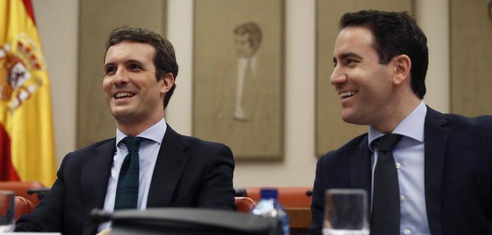 Casado: «Al Gobierno no le quedan tumbas que visitar»