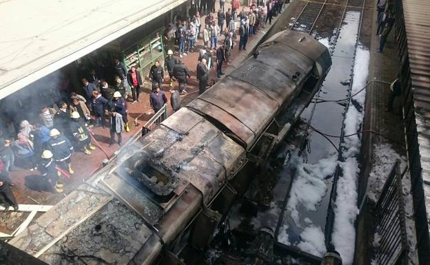 Sube a 25 la cifra de muertos por el accidente en la estación de tren de El Cairo