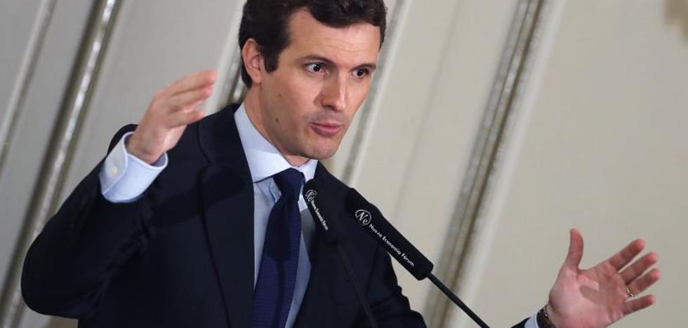 Casado propone un pacto de Estado contra la brecha salarial en vísperas del 8-M