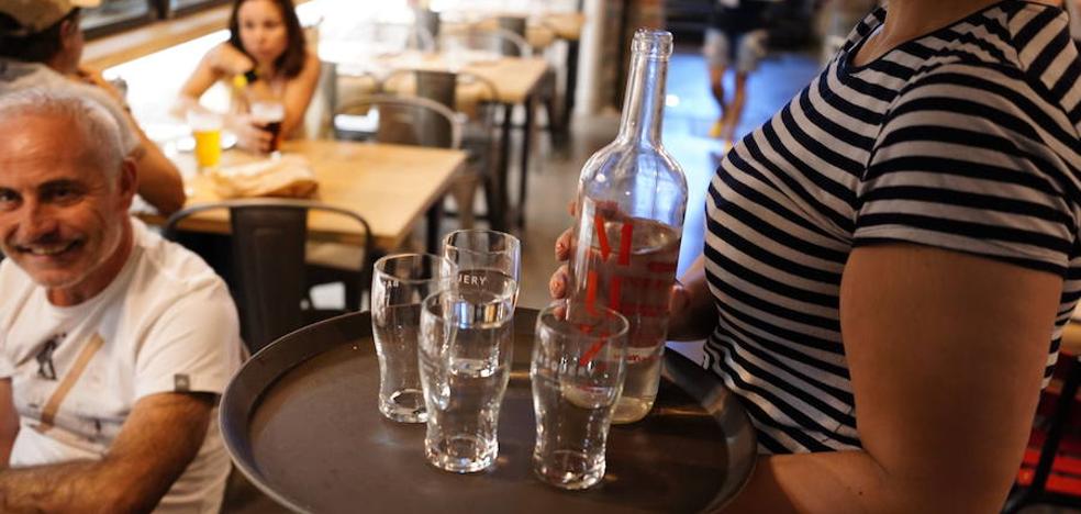 La UE promueve que bares y restaurantes ofrezcan agua del grifo gratis