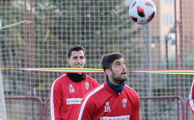 La baja de Santamaría abre un hueco en la zaga de la UDL