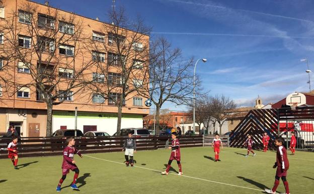 Se suspende un partido de niños de 8 años porque la entrenadora se niega a irse tras ser expulsada