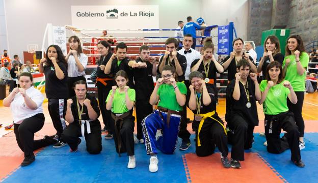 El kickboxing adaptado emociona en el Adarraga