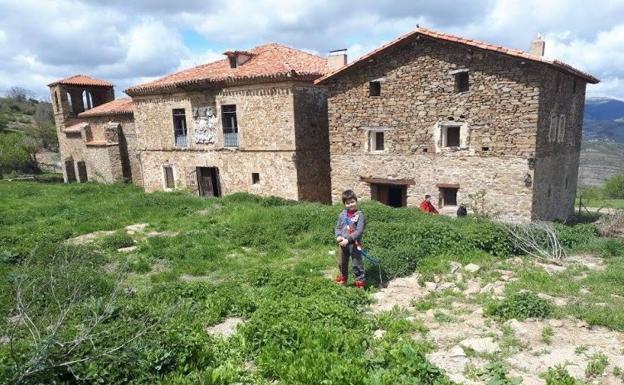 Mujeres descendientes del Solar de Valdeosera acuden a la Justicia para poder ingresar en la institución