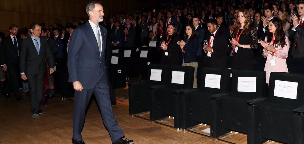 Felipe VI afirma que «ser joven no es fácil, es necesario»