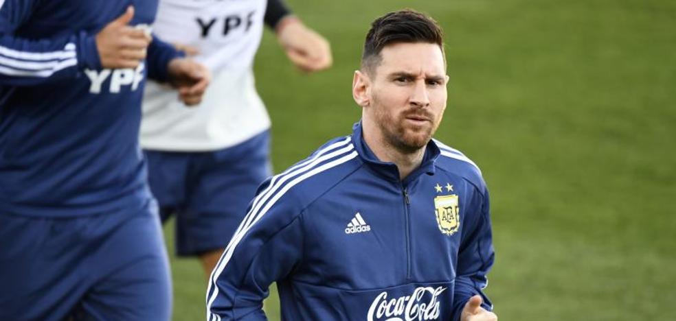 Messi ya entrena con Argentina en Valdebebas