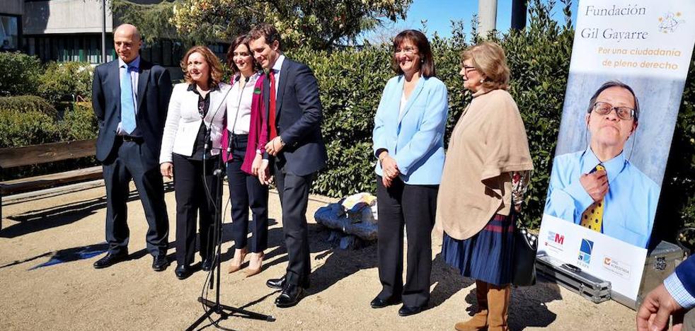 Sánchez y Casado reivindican su legitimidad interna tras la polémica por purgas en las listas