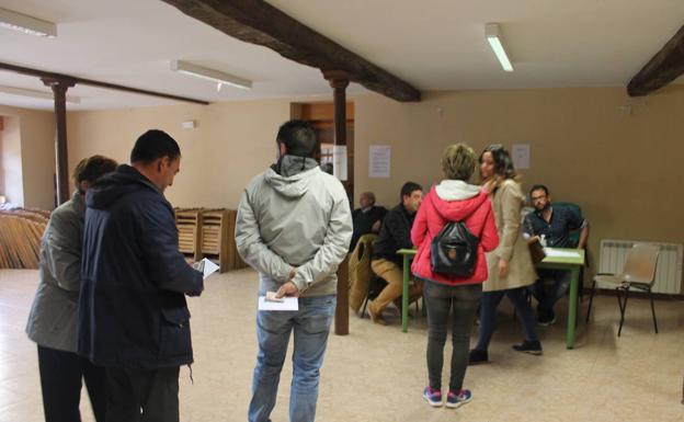 Más de 600 personas ya han participado en la consulta popular por el castillo de Davalillo