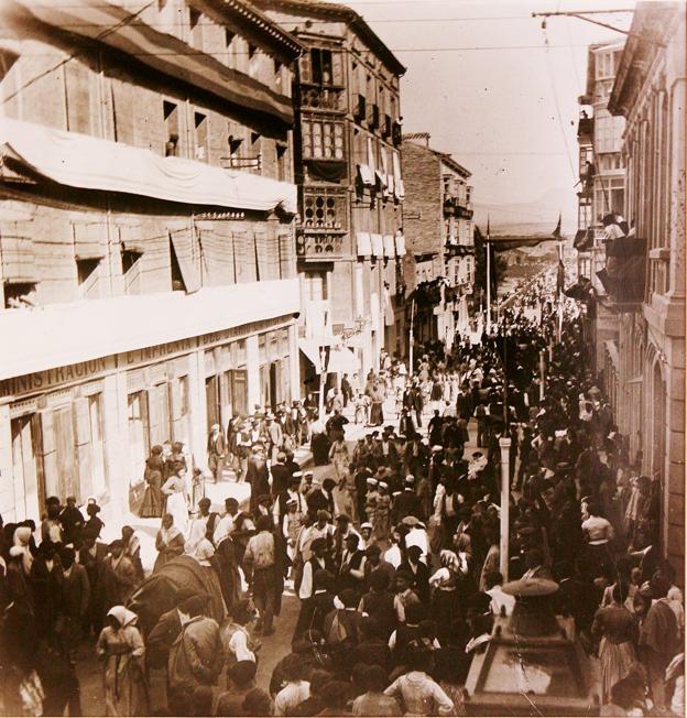 De la Casa del Correo al final de Vara de Rey