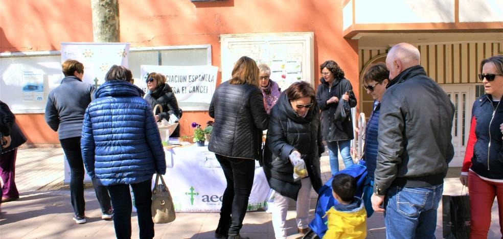 La AECC conciencia en Nájera sobre el cáncer de colon