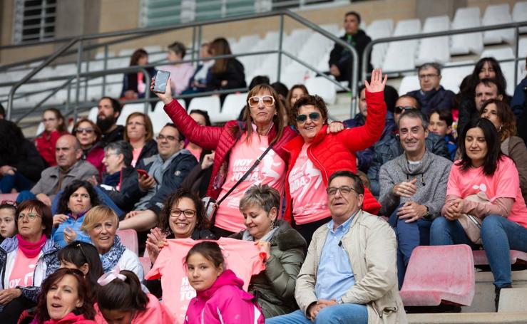 Las Gaunas se tiñe de rosa