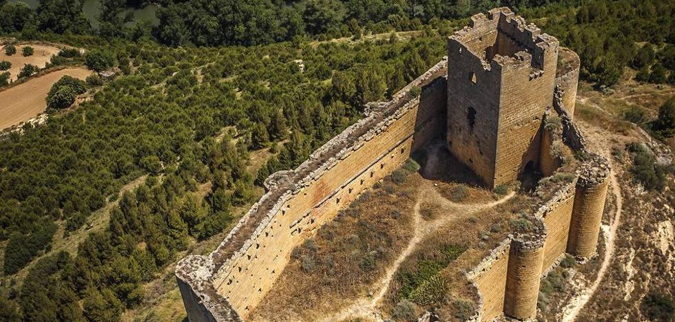 La Plataforma por el castillo de Davalillo y el PR+ exigen al Gobierno ejercer el retracto