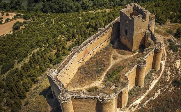 La Plataforma por el castillo de Davalillo y el PR+ exigen al Gobierno ejercer el retracto