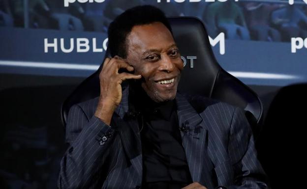 Pelé mejora de su infección urinaria