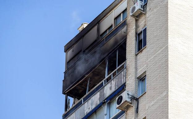 Muere el poeta Mariano Roldán, herido en el incendio de su piso en Madrid