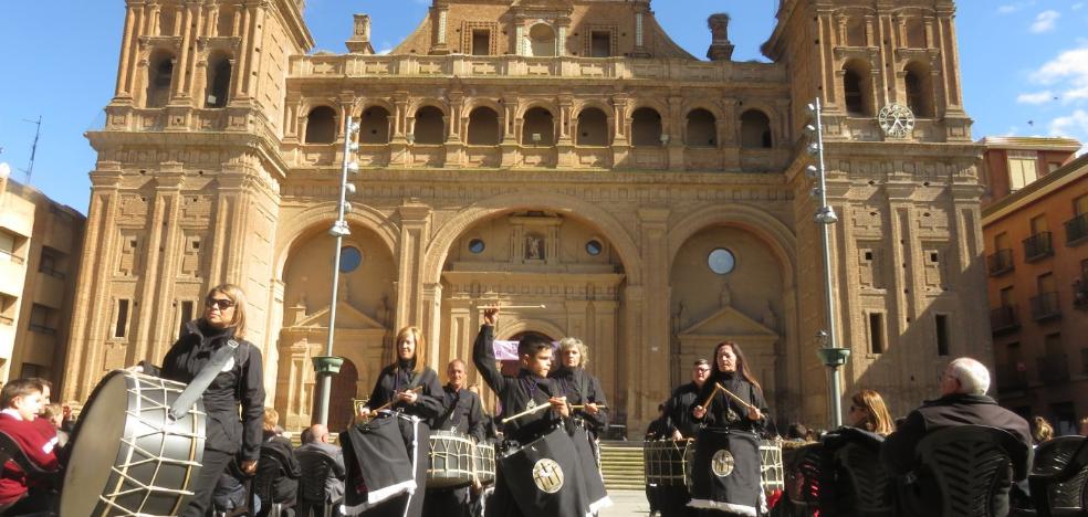 Siete bandas dan sonido a la octava Exaltación de Tambores y Bombos