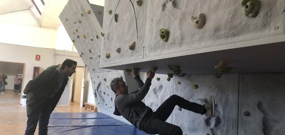 Escalada bajo techo en Arnedo