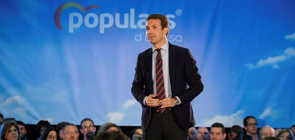 Casado advierte de que no dimitirá por severo que sea el retroceso del PP en las urnas