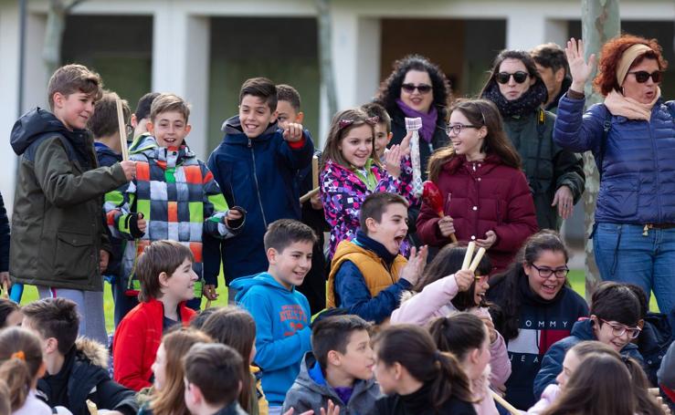 Escolares riojanos celebran Musiqueando en el parque San Miguel de Logroño