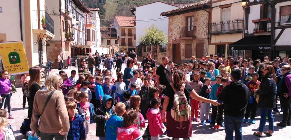 Los escolares de Ezcaray se manifiestan por el medio ambiente