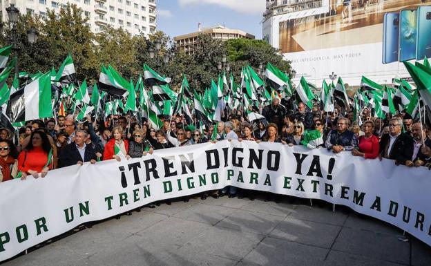 Extremadura: Votos en tren lento