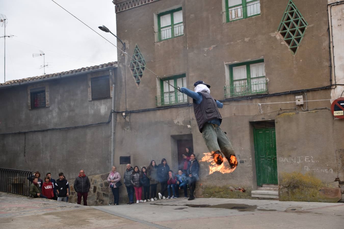 Quema de Judas en El Redal, Valdeperillo y Cornago