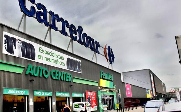 Carrefour Las Cañas ofrece recolocar a 12 trabajadores en Logroño, 46 en Pamplona y 22 en Tudela