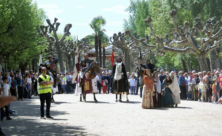 Pregón del Primero de mayo y la aclamación de Fernando III el Santo en Nájera