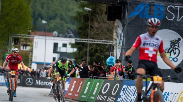 Dascalu abre la Copa con un segundo puesto en Alemania