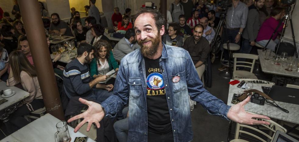 «Se puede disfrutar de la ciencia tomando una cerveza en un bar»