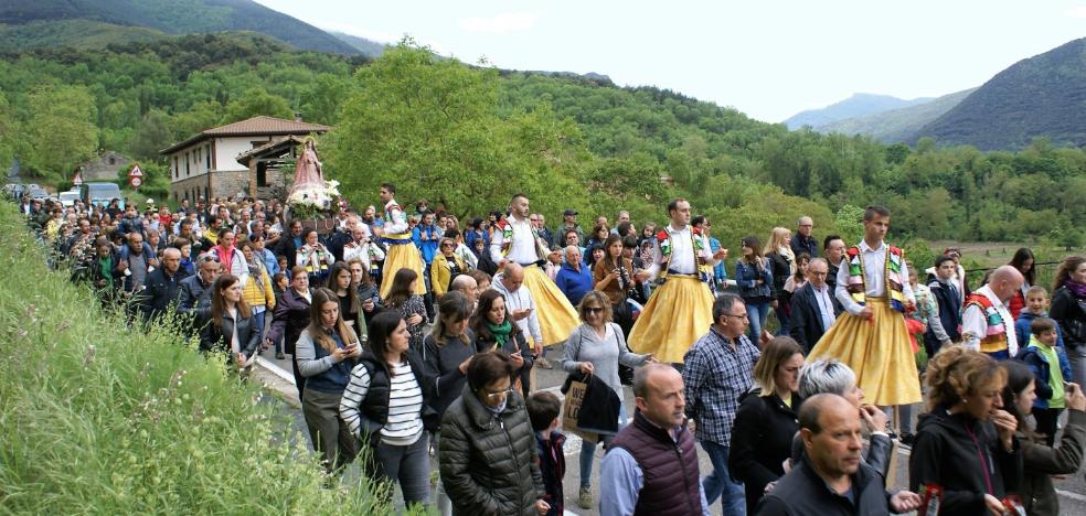 Anguiano celebró la fiesta de la ermita con los danzadores