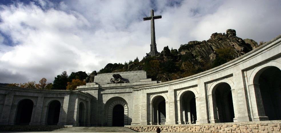 El Tribunal Supremo decide mañana si paraliza la exhumación de Franco