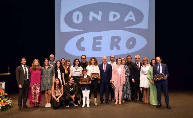 Onda Cero entregó ayer sus galardones a la asociación Aborigen, a la futbolista Ana Tejada y a Diario LA RIOJA