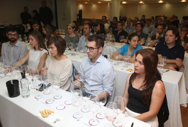 Bodegas Tobía, protagonista del club de catas de lomejordelvinoderioja.com