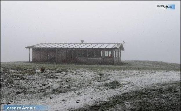 Valdezcaray amanece con nieve