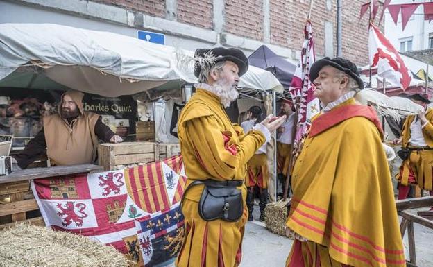 Comienzan las recreaciones del asedio junto al Revellín