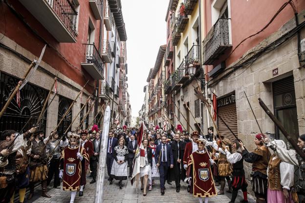 El último banderazo, para la Cofradía del Pez