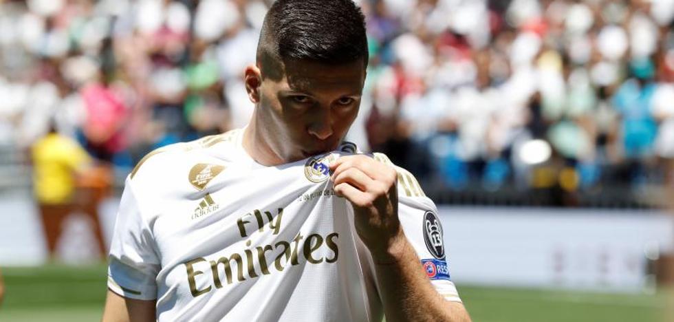 Jovic abre el baile de estrellas en el Bernabéu