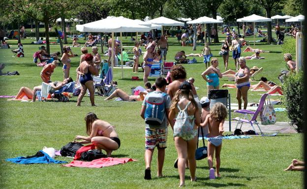 Las piscinas de Logroño inauguran el verano este sábado