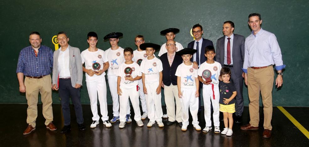 Los torneos La Caixa y Mesón Cid llevan a la cancha a 250 pelotaris