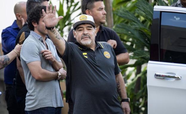 Maradona deja los Dorados de México por motivos de salud